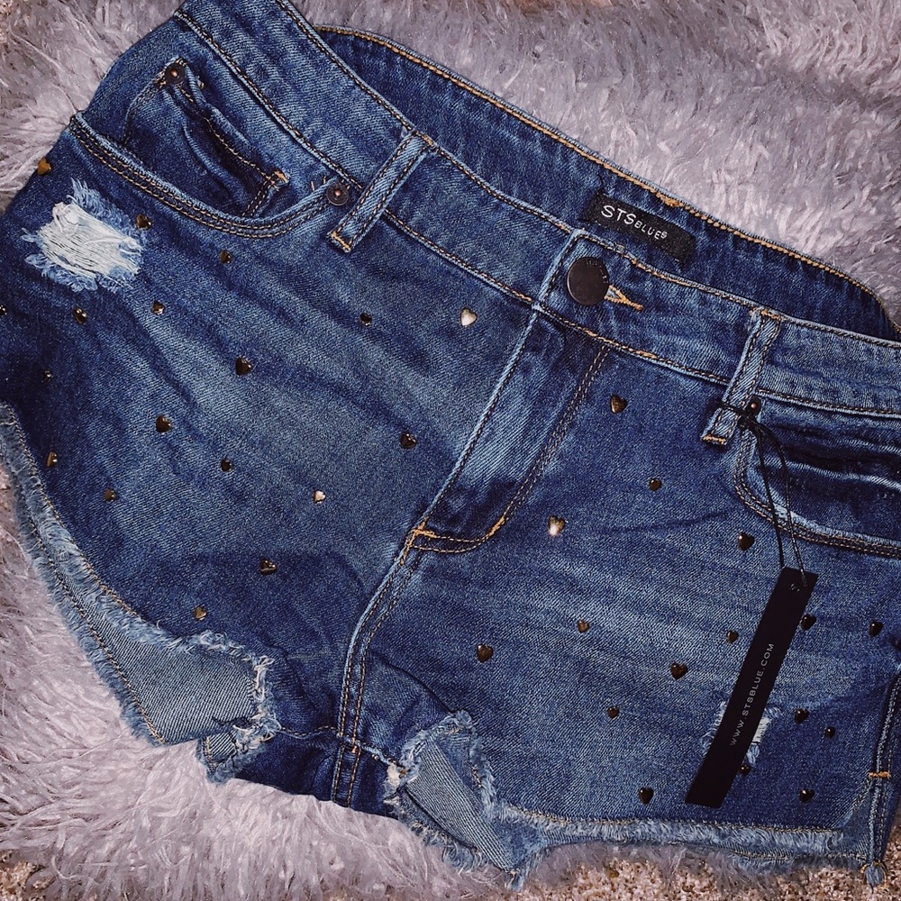 blue denim Frayed shorts ♡